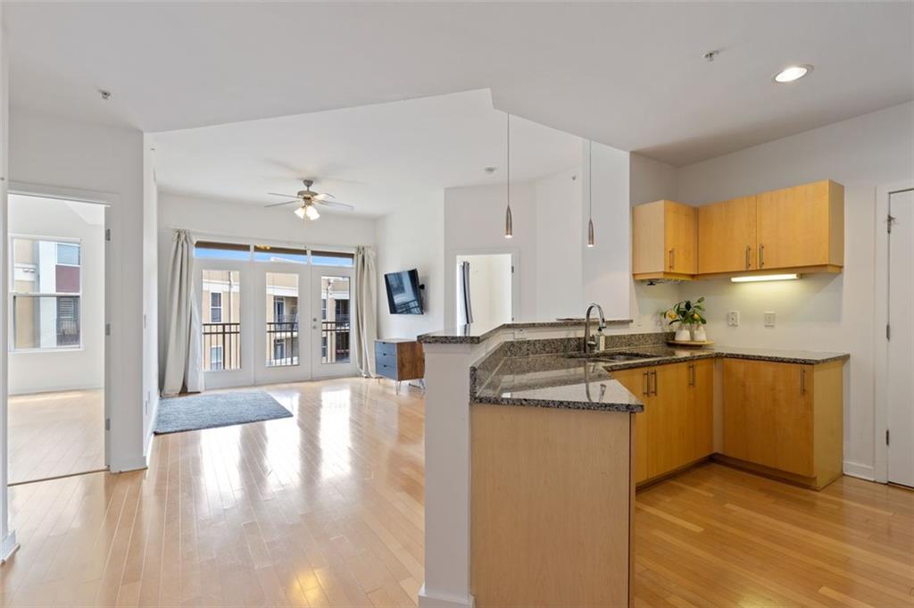 390 17TH Street NW 6036