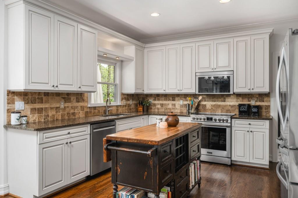 4688 Oakleigh Manor Drive, Powder Springs, Georgia image 14