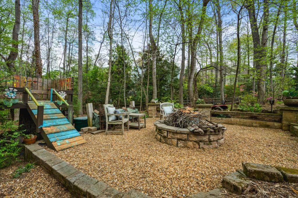 4688 Oakleigh Manor Drive, Powder Springs, Georgia image 40