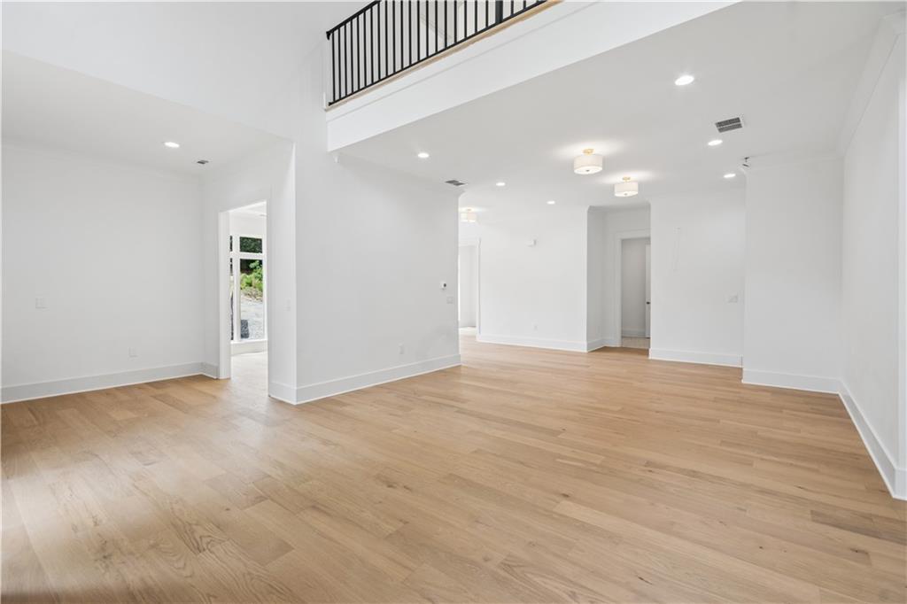 Alpharetta, Georgia, 30022, United States, 5 Bedrooms Bedrooms, ,4 BathroomsBathrooms,Residential,Active,2044144