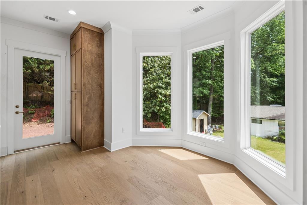 Alpharetta, Georgia, 30022, United States, 5 Bedrooms Bedrooms, ,4 BathroomsBathrooms,Residential,Active,2044144