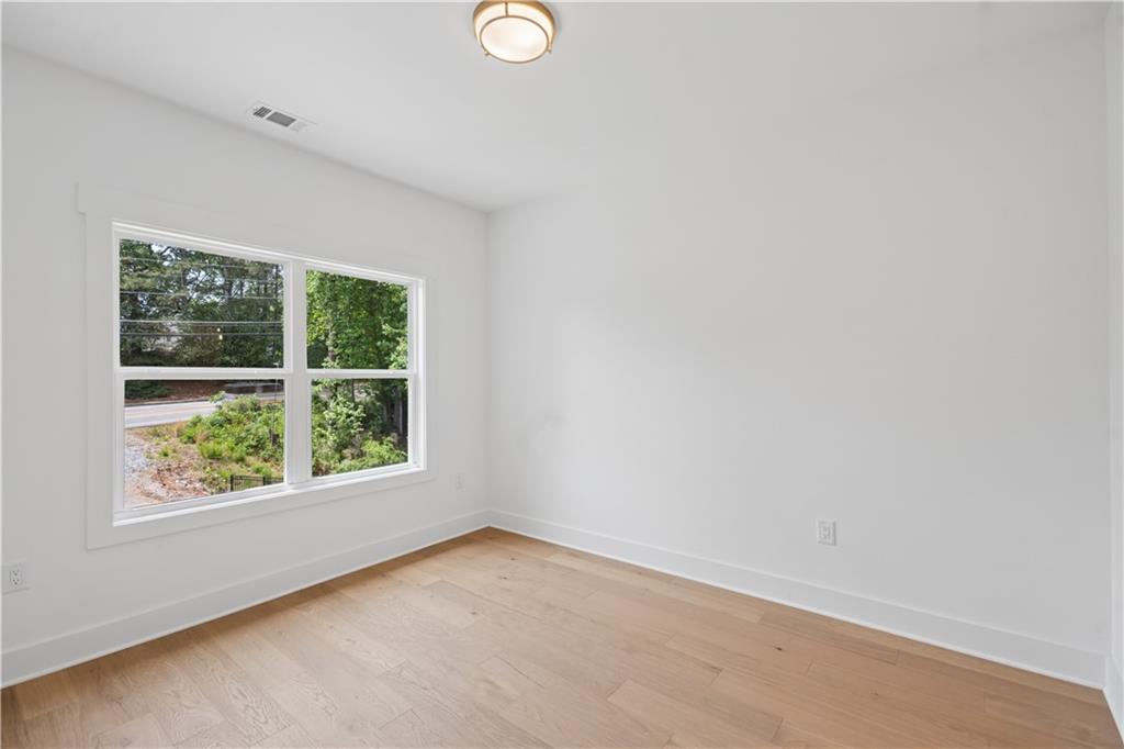Alpharetta, Georgia, 30022, United States, 5 Bedrooms Bedrooms, ,4 BathroomsBathrooms,Residential,Active,2044144