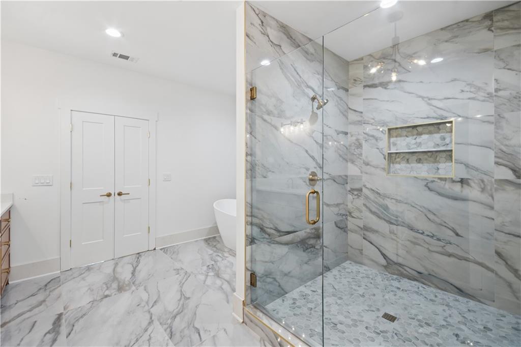 Alpharetta, Georgia, 30022, United States, 5 Bedrooms Bedrooms, ,4 BathroomsBathrooms,Residential,Active,2044144