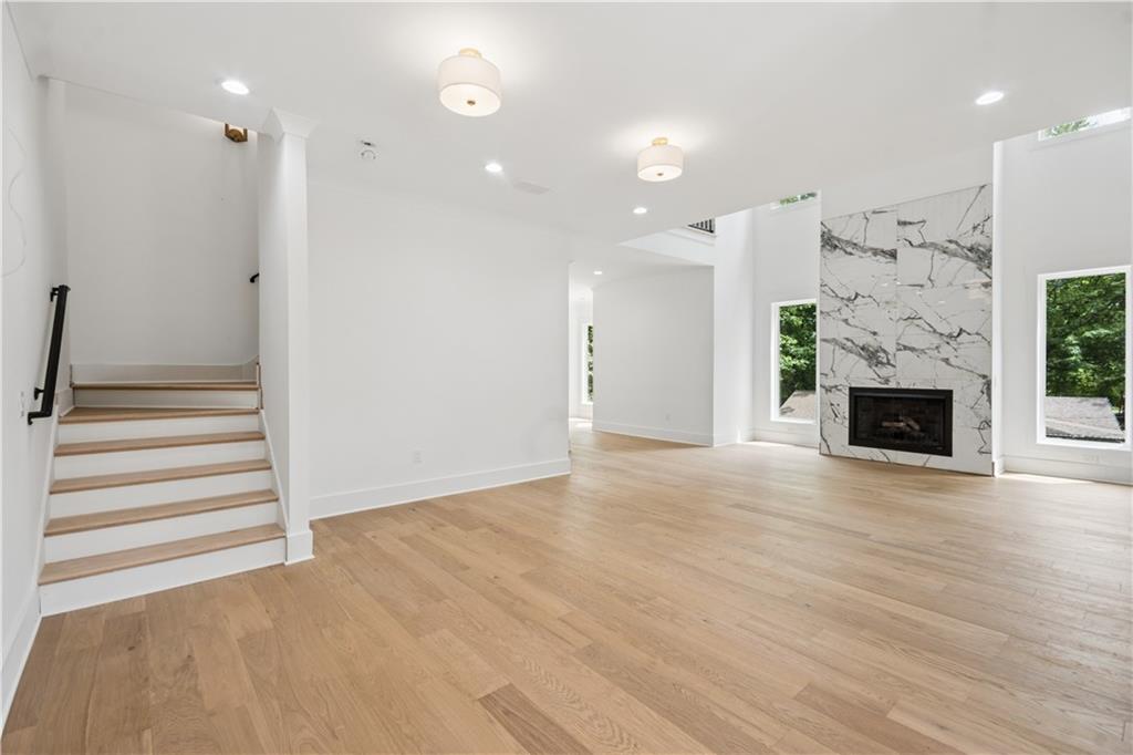 Alpharetta, Georgia, 30022, United States, 5 Bedrooms Bedrooms, ,4 BathroomsBathrooms,Residential,Active,2044144
