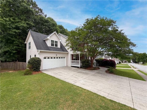 Homes For Sale - 4129 Duncan Ives Drive<br/> Buford, GA 30519