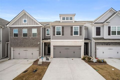 A home in Fairburn