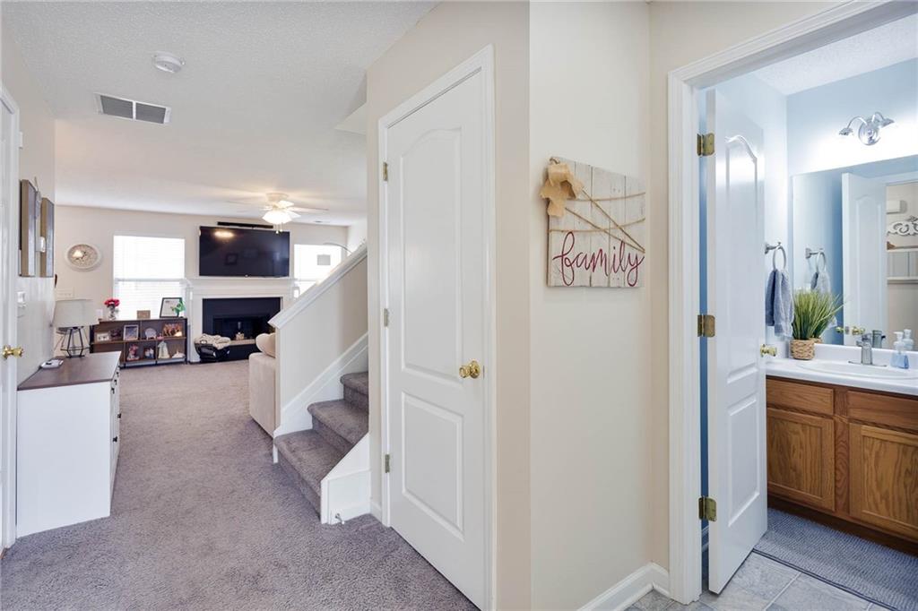 417 Red Coat Lane