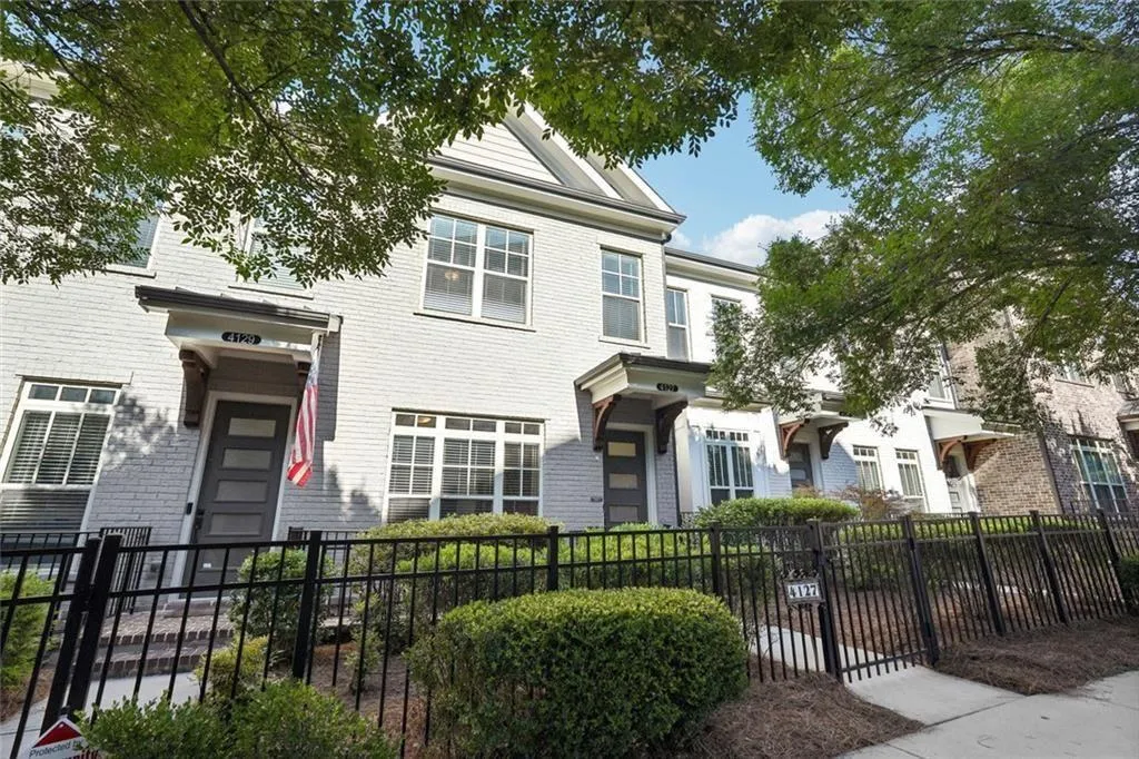 Sandy Springs, Georgia 30342, United States, 3 Bedrooms Bedrooms, ,4 BathroomsBathrooms,Residential,Coming Soon,165030