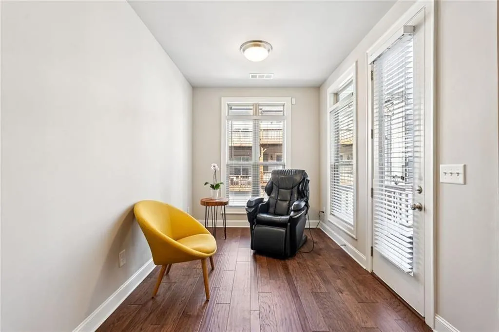 Sandy Springs, Georgia 30342, United States, 3 Bedrooms Bedrooms, ,4 BathroomsBathrooms,Residential,Coming Soon,165030