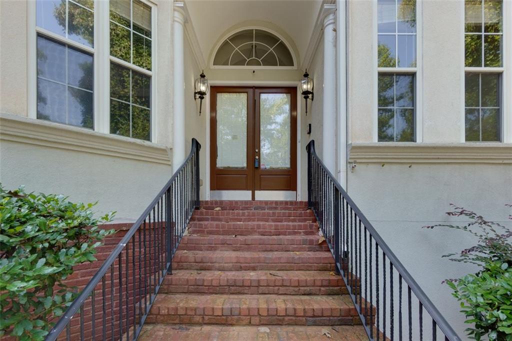 175 OAK Manor