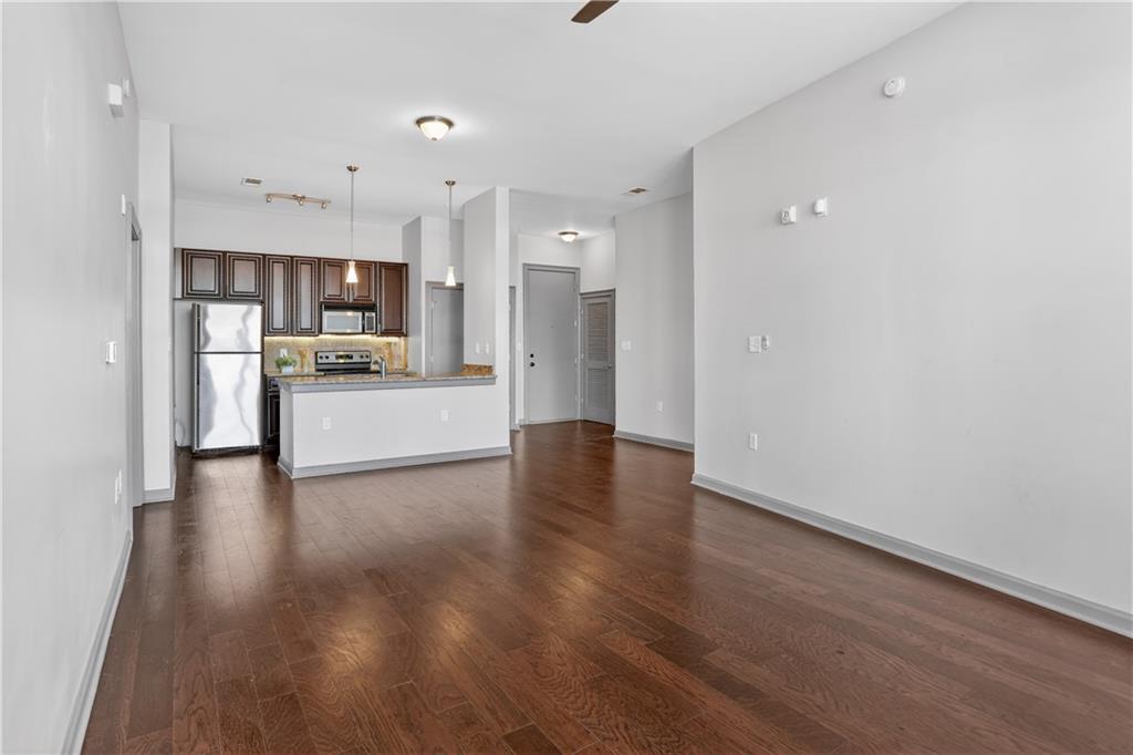 898 Oak Street SW 1101