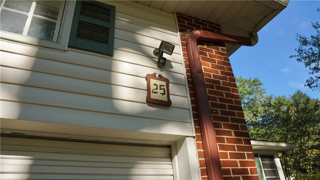 25 Lakeshore Drive