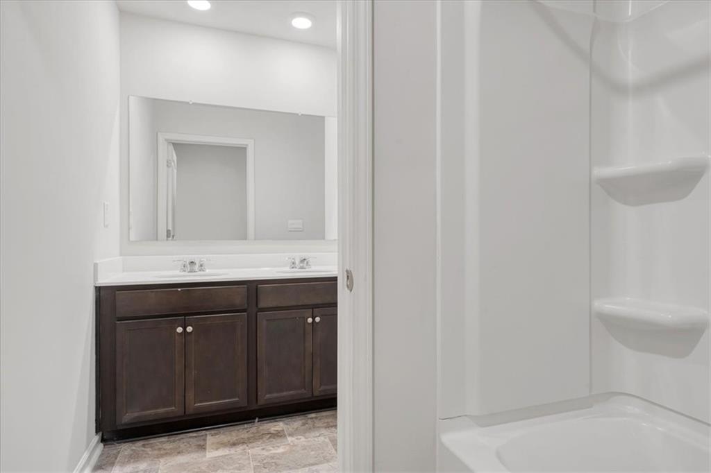 4825 Layton Drive Dr, Lithia Springs, Georgia image 33