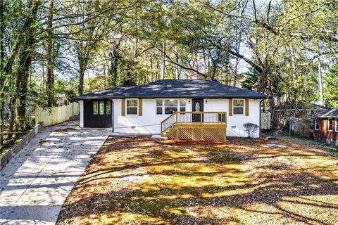 Photo of 2177 Mark Trail, Decatur, GA 30032 (MLS # 7693549)