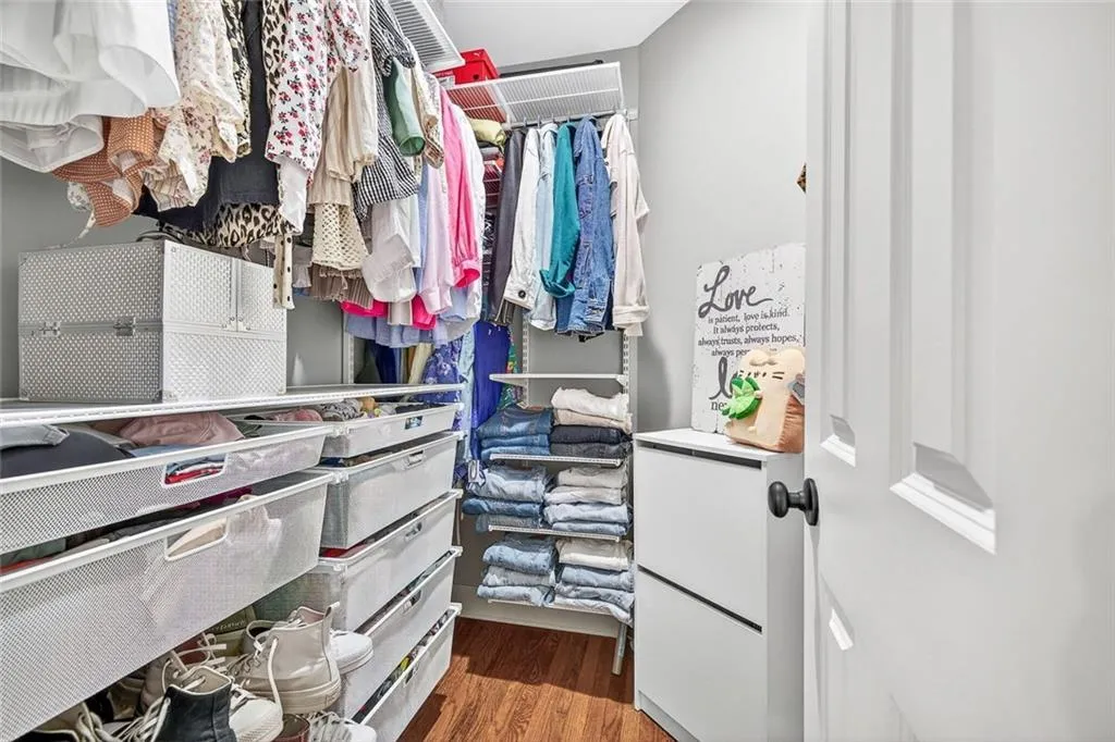 Decatur, Georgia 30030, United States, 2 Bedrooms Bedrooms, ,2 BathroomsBathrooms,Residential,Active,229943