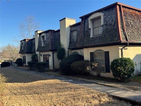 Condo For Sale - 102 Rue Fontaine<br/> Lithonia, GA 30038