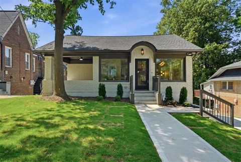 Photo of 1566 Olympian Circle, Atlanta, GA 30310 (MLS # 7758783)