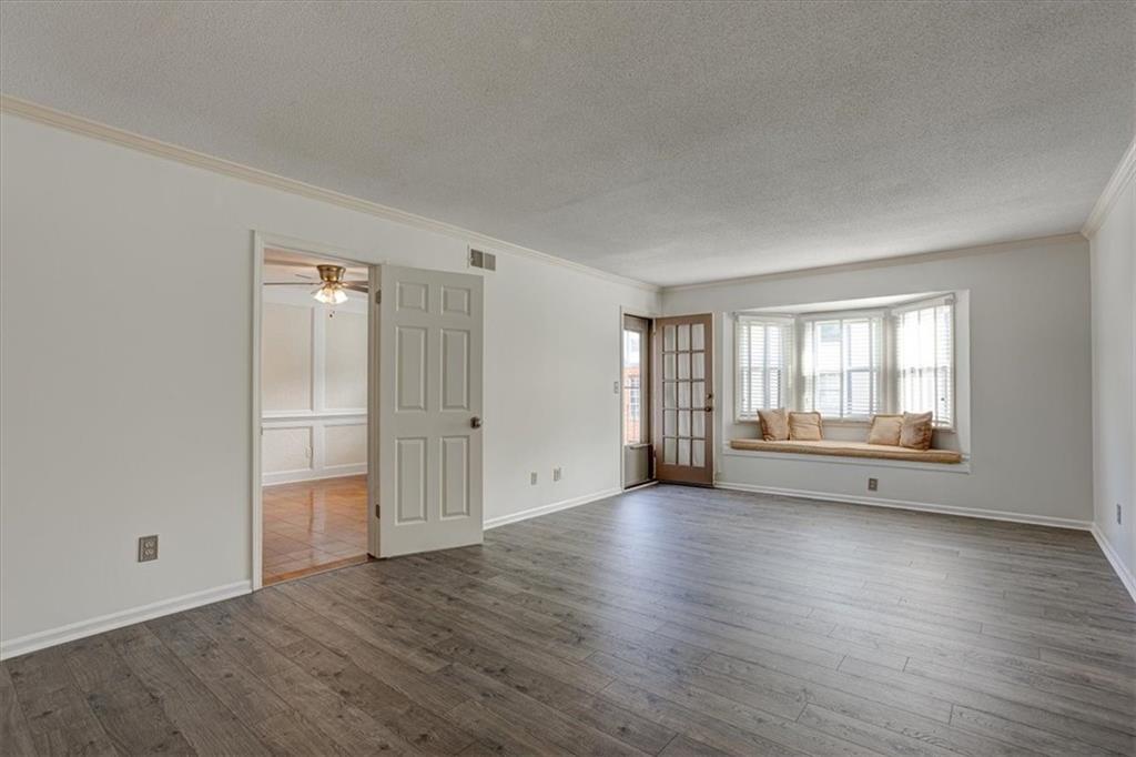 6851 Roswell Road G20