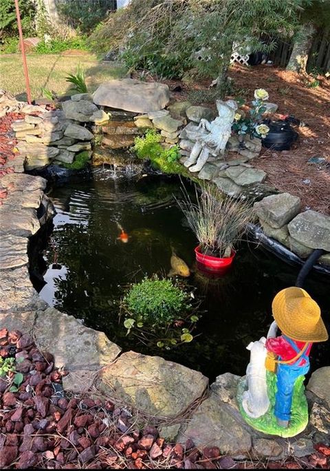 A home in Dacula