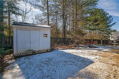 A home in Dacula