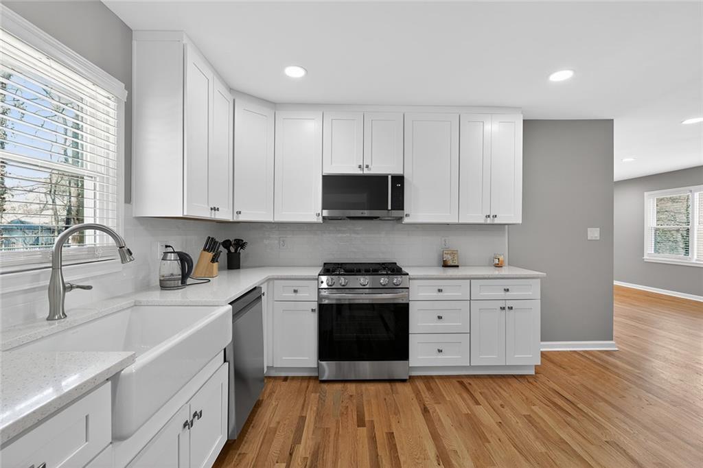 2555 Graywall Street