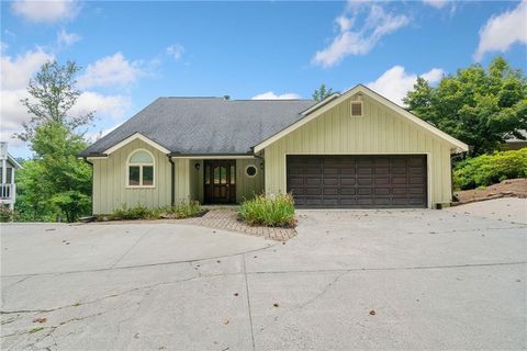 A home in Dawsonville