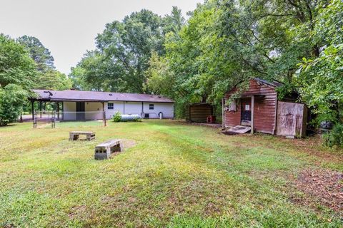 A home in Powder Springs