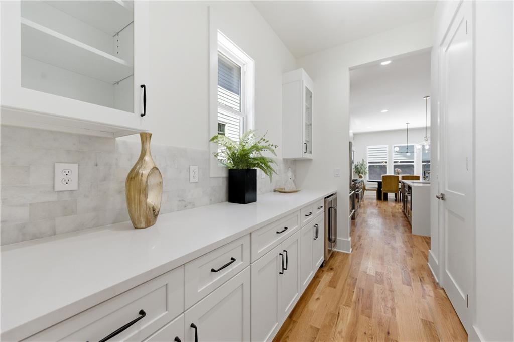 17 Lakeview