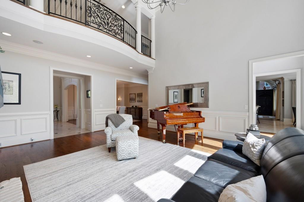 ST Lyonn - Residential