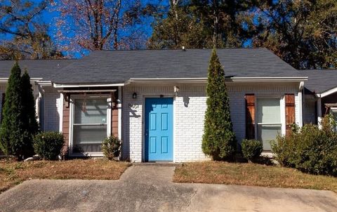 Townhouse For Sale - 8651 Ashley Way<br/> Douglas County, Douglasville, GA 30134