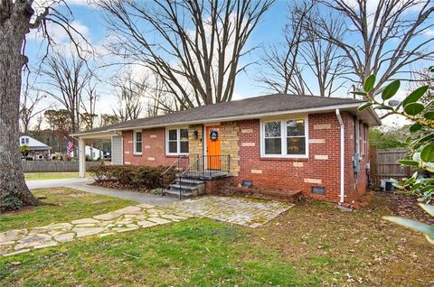 834 Alberson Court Decatur GA 30033