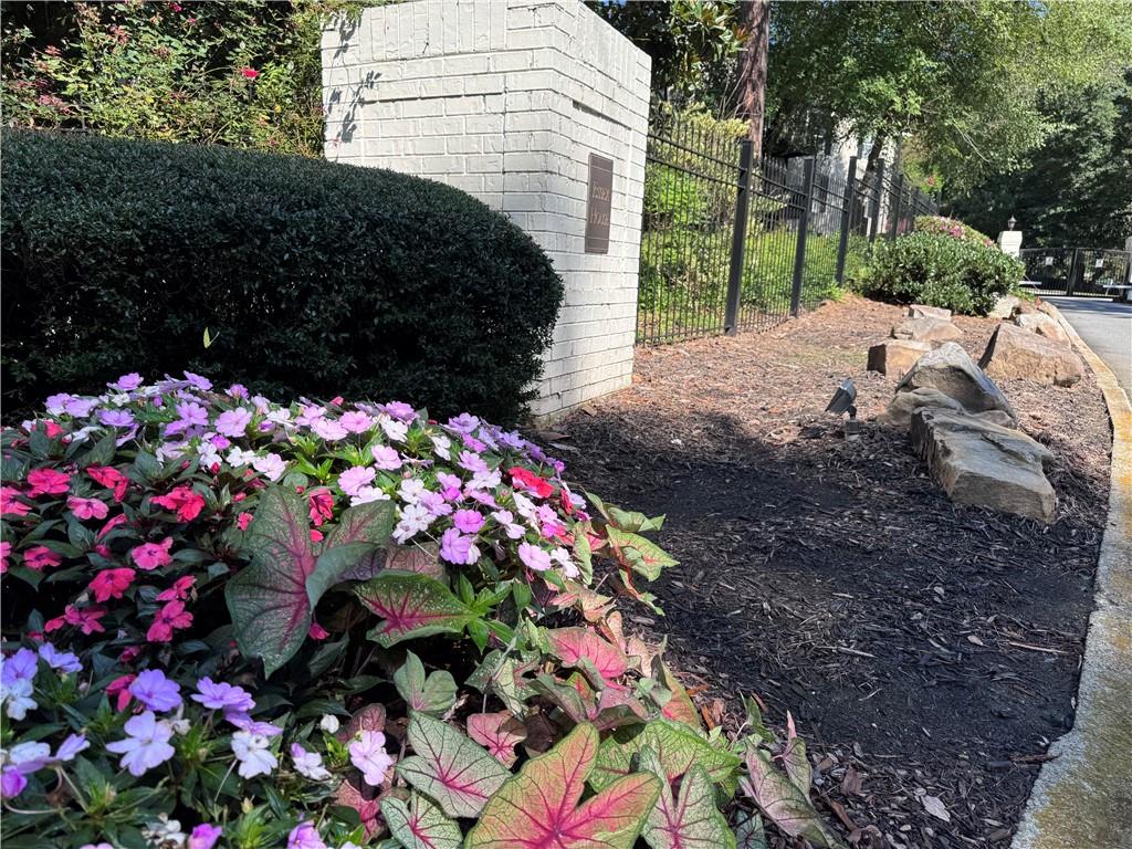 3412 Essex Avenue 111