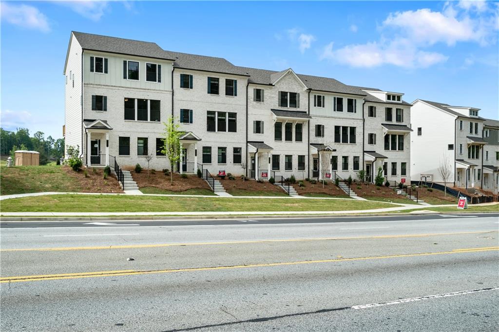 View Lawrenceville, GA 30044 townhome