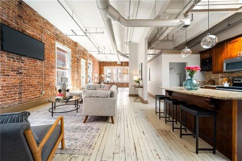 Condo For Sale - 215 Mitchell Street #18<br/> Atlanta, GA 30303