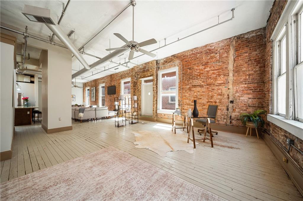 215 Mitchell Street SW 18