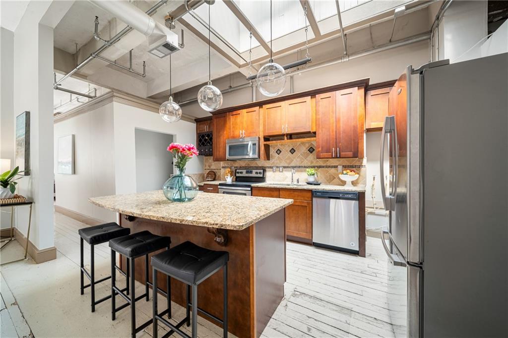 215 Mitchell Street SW 18