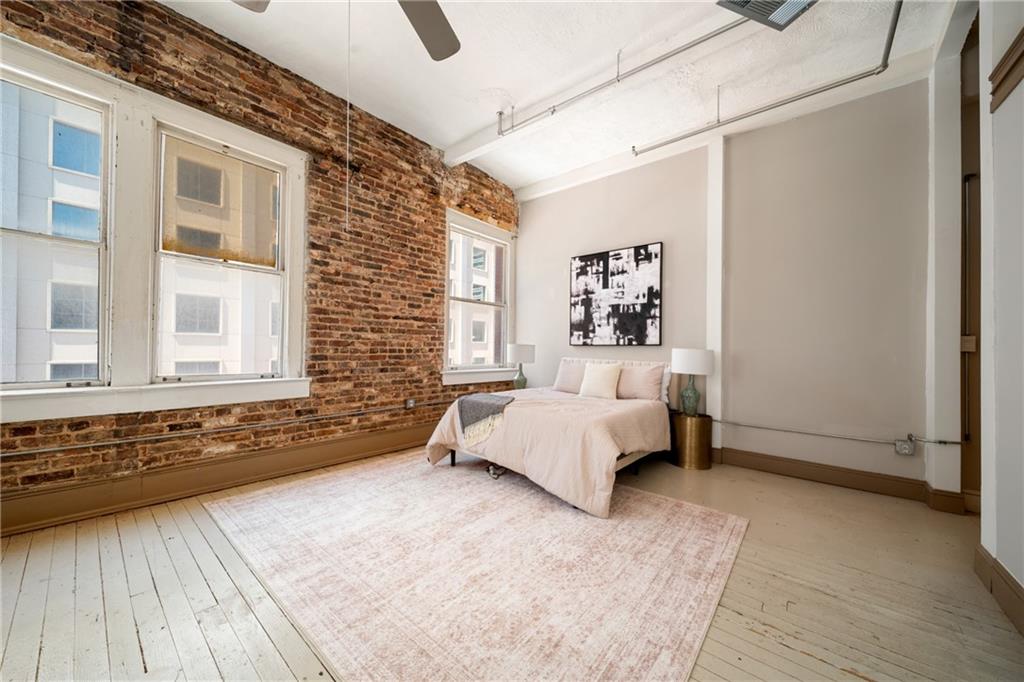 215 Mitchell Street SW 18