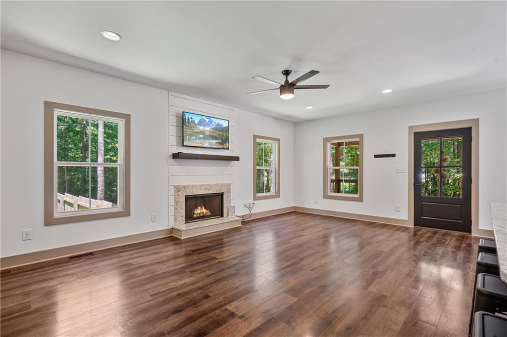 1085 Hall Station Road NW