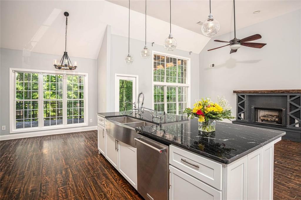 704 Willowwind Drive, Loganville, Georgia image 13