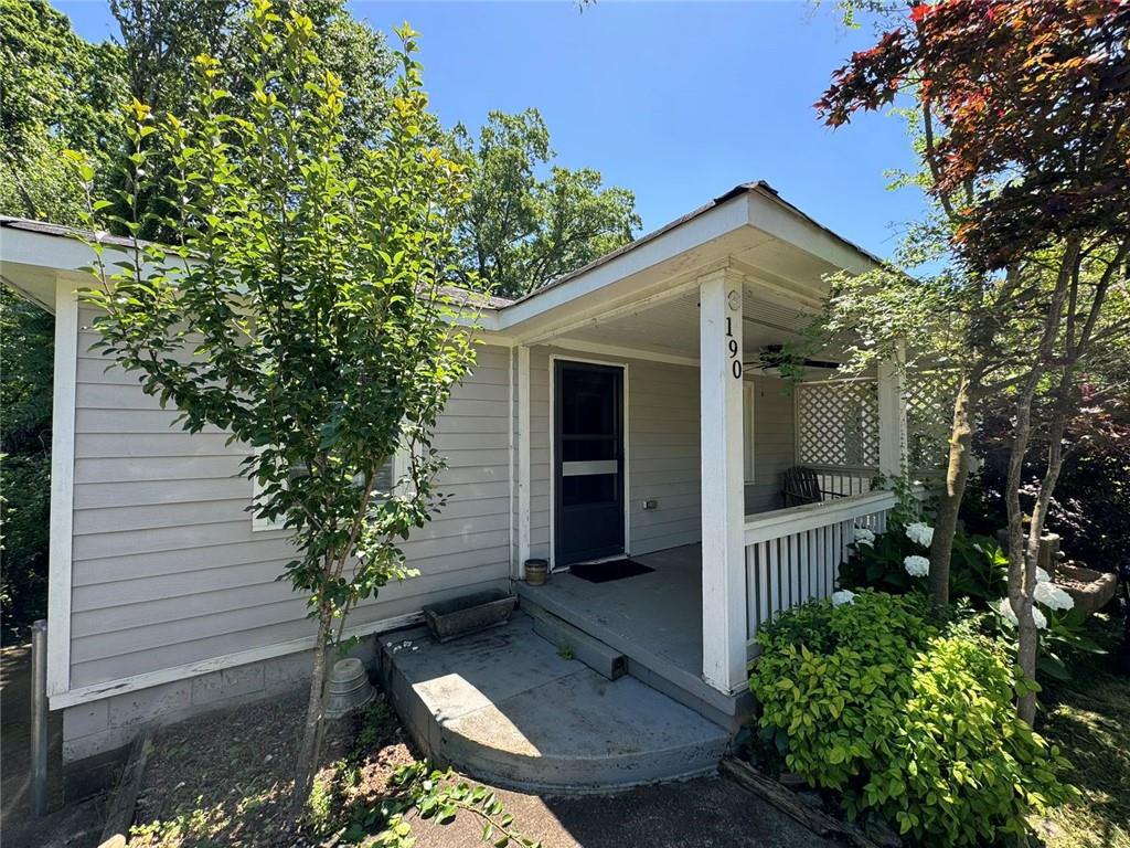 190 Cleveland Street SE