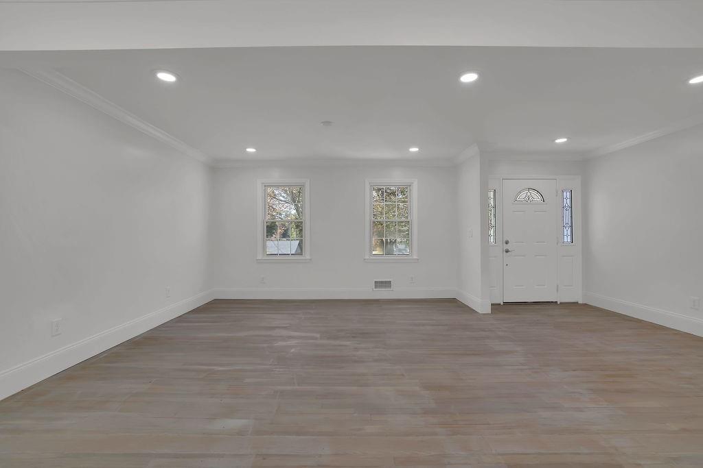 663 Foxcroft Circle SE