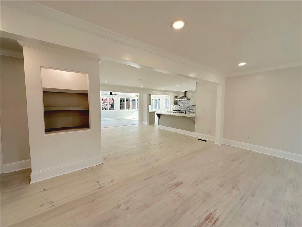 663 Foxcroft Circle SE