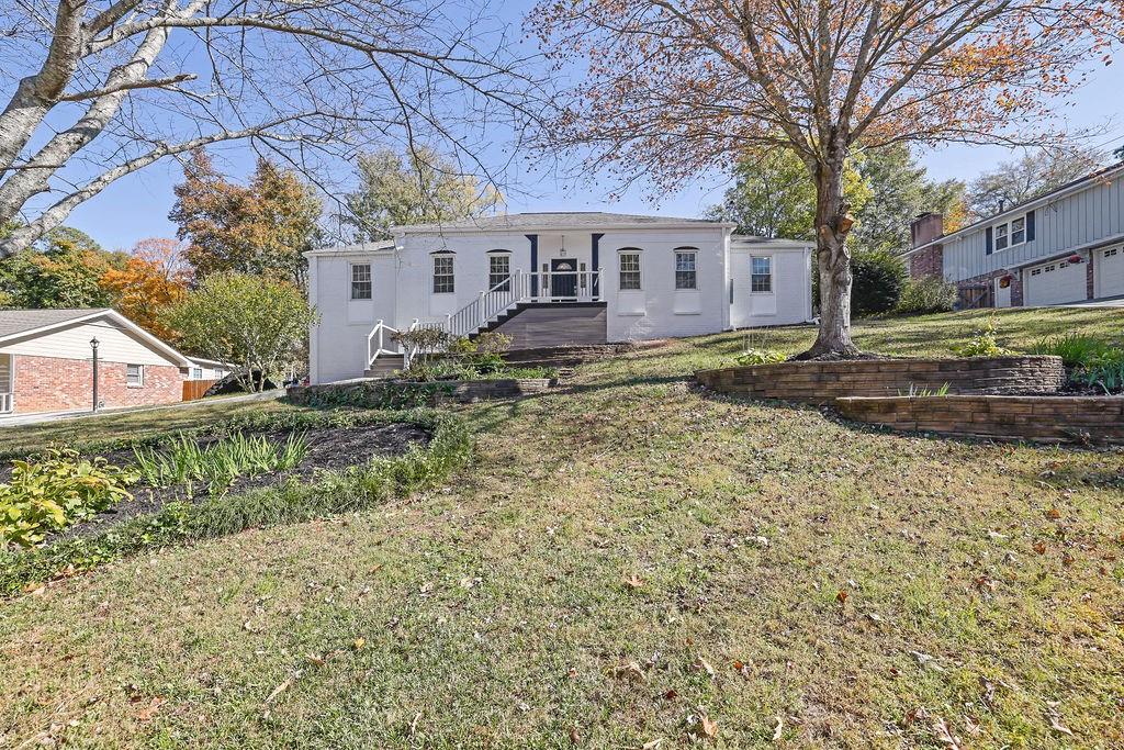 663 Foxcroft Circle SE