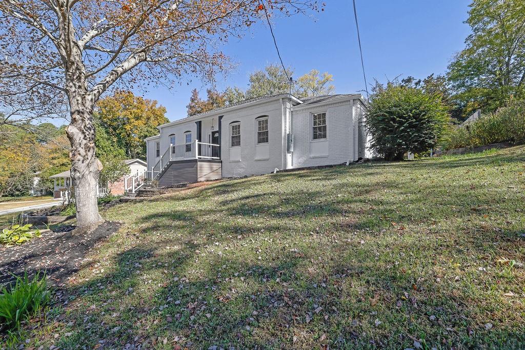 663 Foxcroft Circle SE