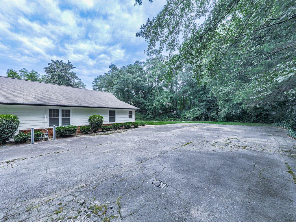 3605 Shallowford Road
