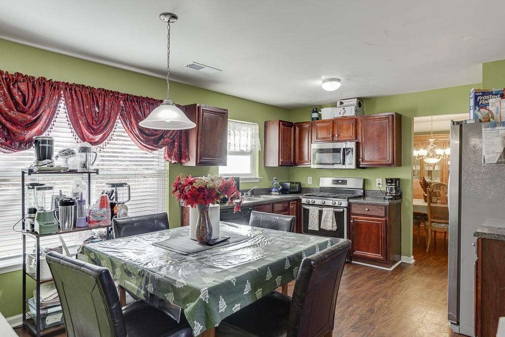 4089 Palm Drive, Snellville, Georgia image 11