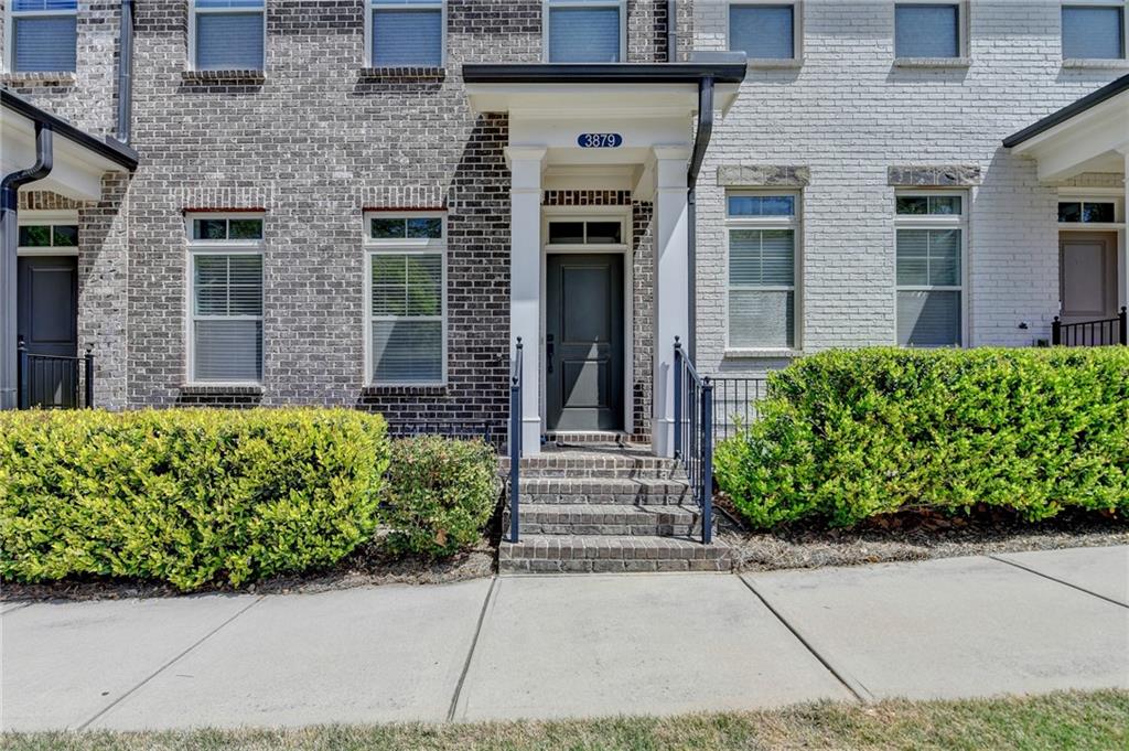 3879 Glenview Club Lane