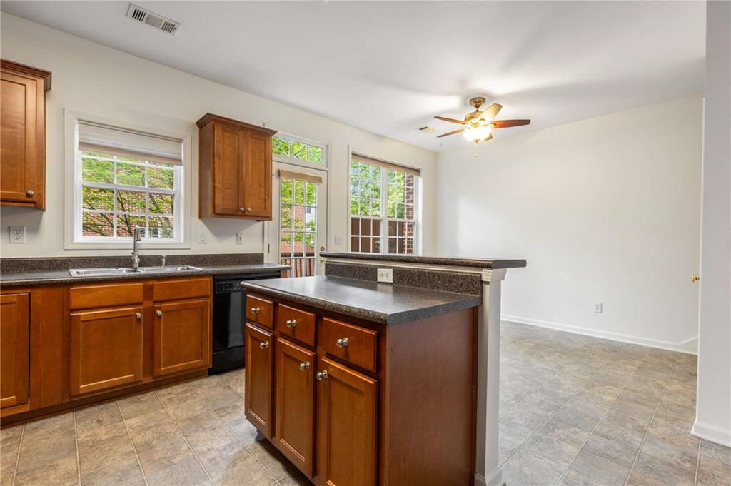2301 Waters Edge Trail, Roswell, Georgia image 20
