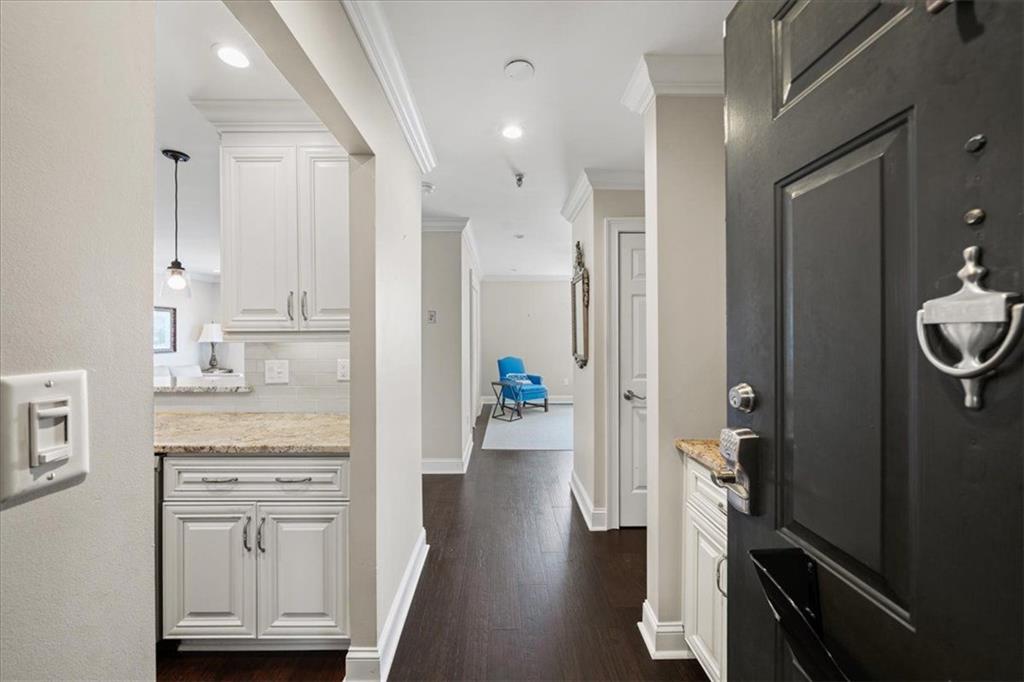 Mount Vernon Towers - Residential