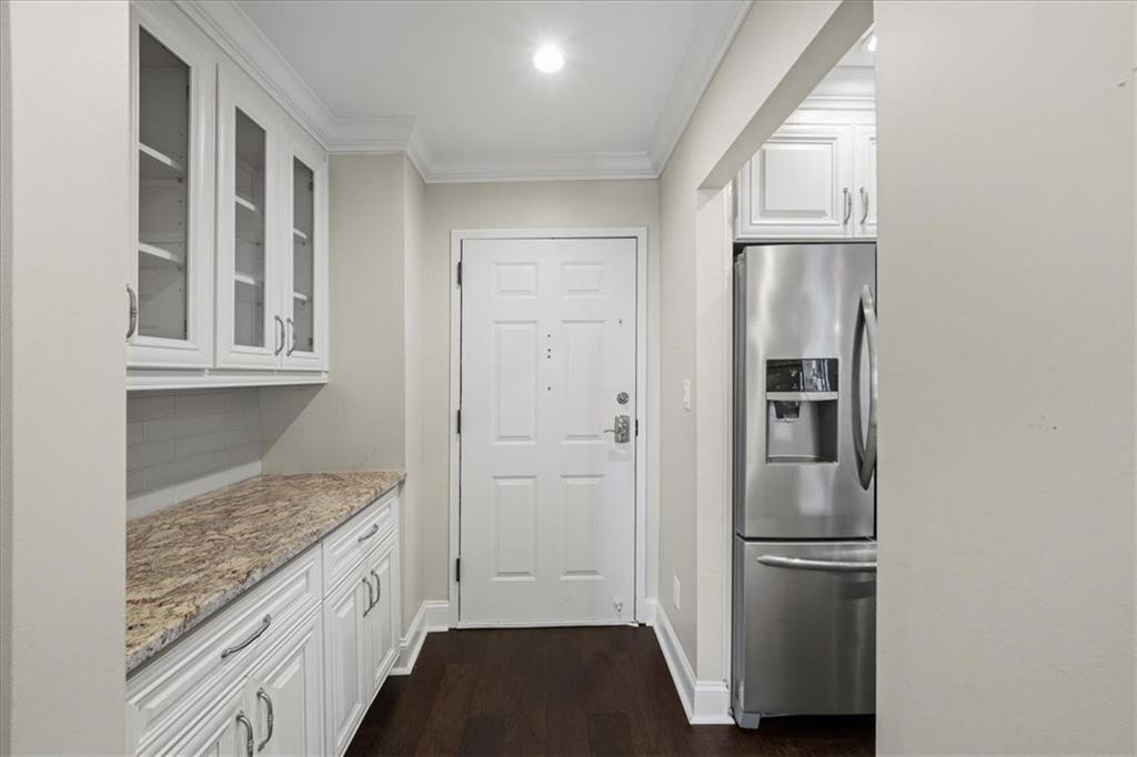 300 Johnson Ferry Road NE B810